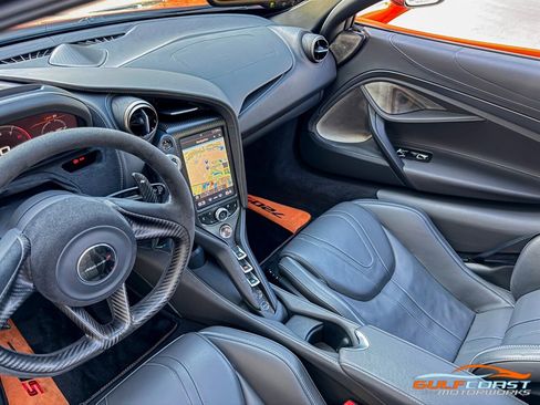 Used 2018 McLaren 720S Luxury image 18