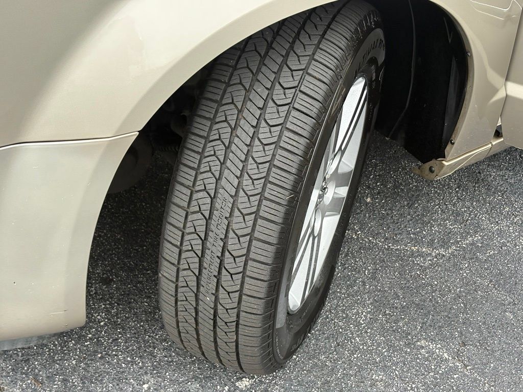Used 2008 Dodge Grand Caravan SXT FWD image 30
