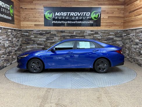 Certified 2023 Hyundai Elantra SEL image 6