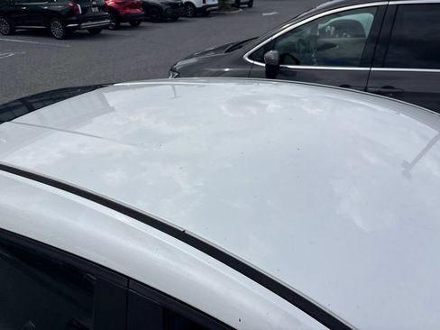 Used 2019 MAZDA MAZDA3 Hatchback FWD image 9
