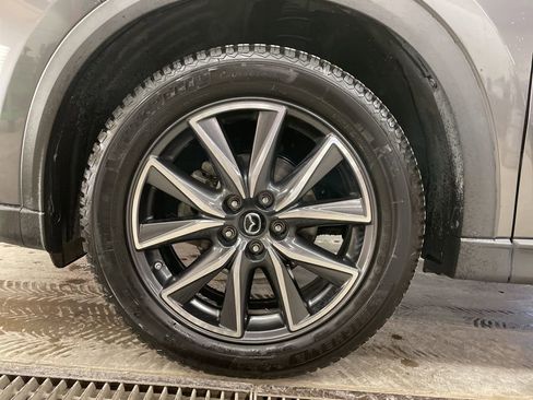 Used 2018 MAZDA CX-5 Touring image 11