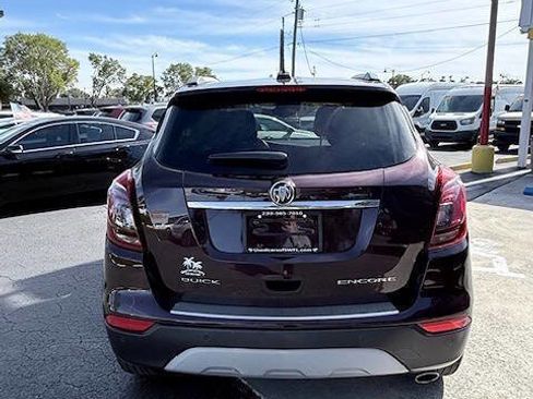 Used 2018 Buick Encore Premium image 5