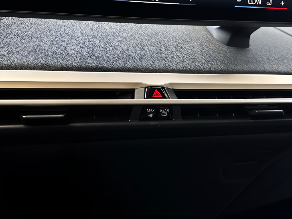 Used 2024 BMW iX M60 w/ Luxury Package AWD/4WD image 13