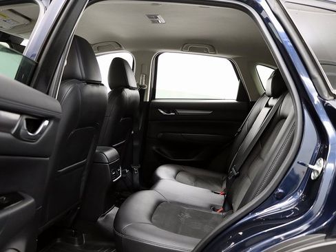 Used 2017 MAZDA CX-5 Touring image 12