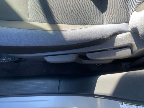 Used 2025 Nissan Versa SV image 22