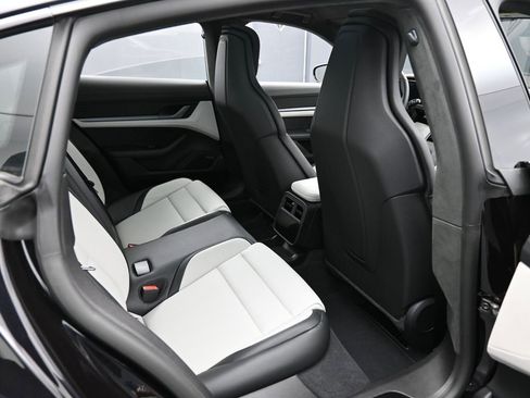 New 2026 Porsche Taycan Turbo image 29