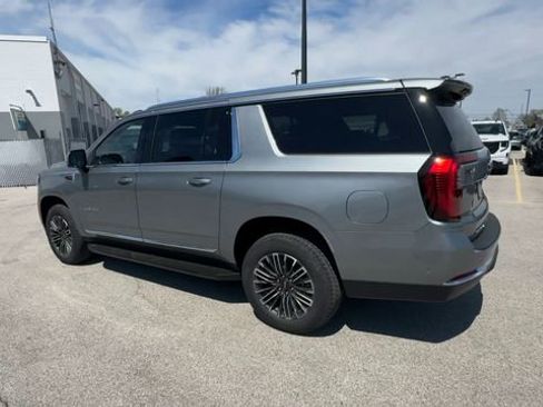 New 2026 GMC Yukon XL Elevation w/ Elevation Premium Package AWD/4WD image 6