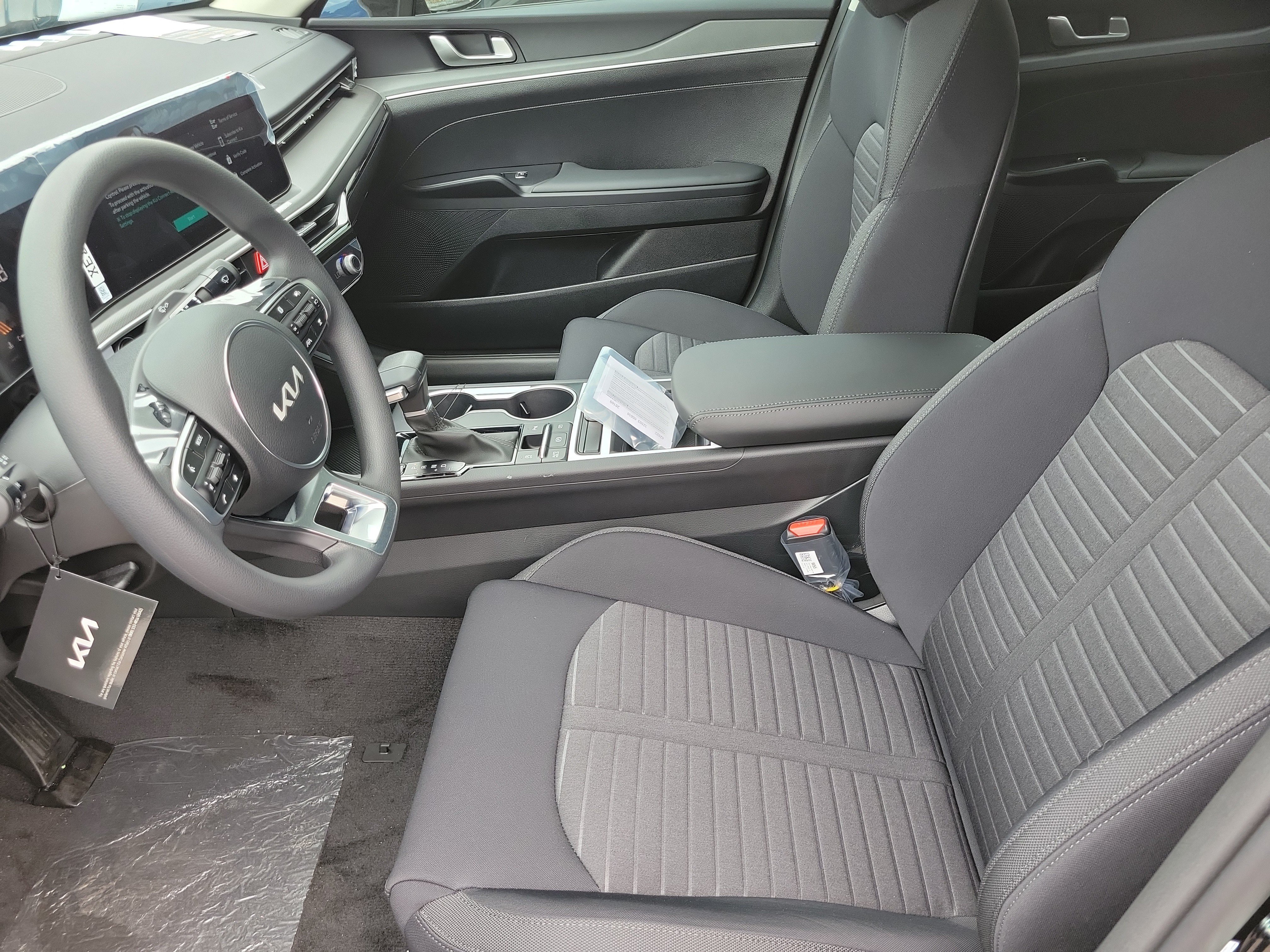 New 2026 Kia K5 LXS FWD image 17