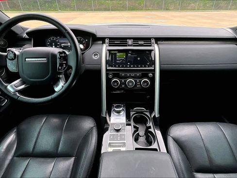 Used 2019 Land Rover Discovery HSE image 15