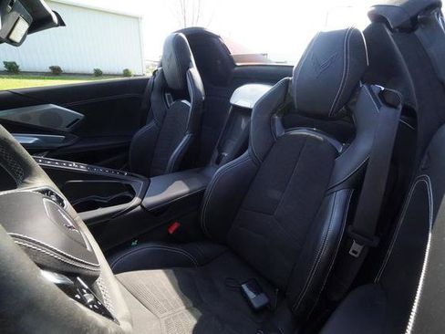 Used 2022 Chevrolet Corvette Stingray Premium Conv w/ Z51 Performance Package image 28