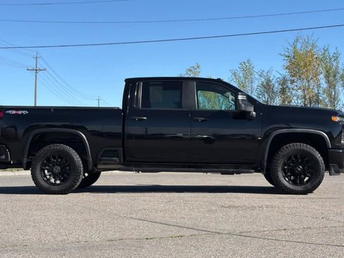 Used 2020 Chevrolet Silverado 2500 Custom w/ Custom Value Package AWD/4WD image 8