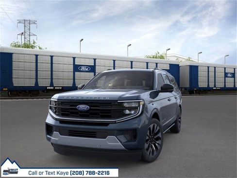 New 2026 Ford Expedition Max Platinum image 2