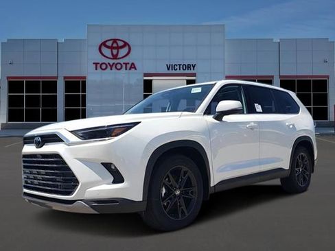 New 2026 Toyota Grand Highlander AWD Hybrid image 1