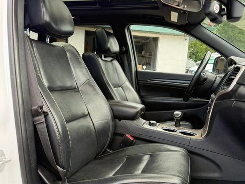 Used 2015 Jeep Grand Cherokee Limited w/ Luxury Group II AWD/4WD image 20