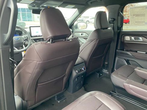 New 2026 Ford Explorer Platinum image 29