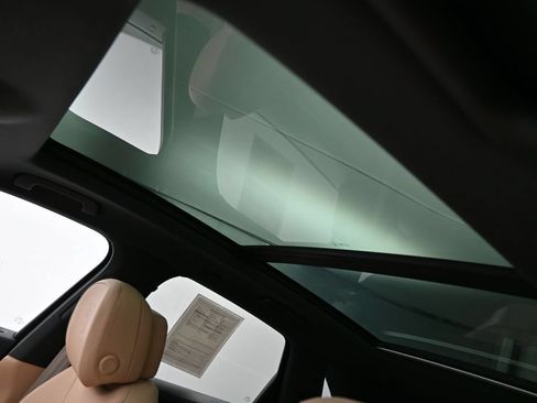 Certified 2023 Porsche Cayenne Platinum Edition AWD/4WD image 11