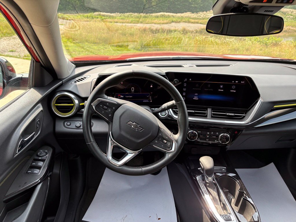 Used 2024 Chevrolet Trax ACTIV w/ Sunroof Package FWD image 45