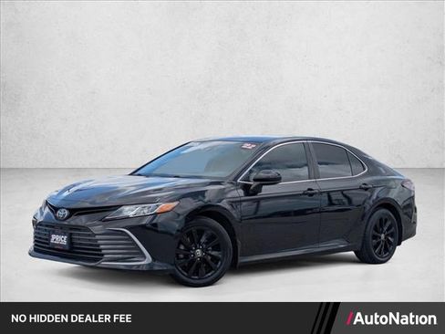 Used 2022 Toyota Camry LE FWD image 1