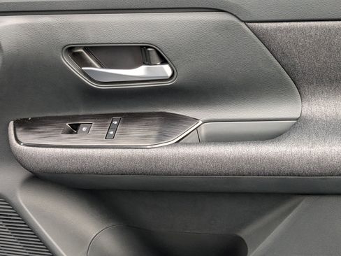 New 2025 Nissan Kicks SV w/ SV Premium Package FWD image 32