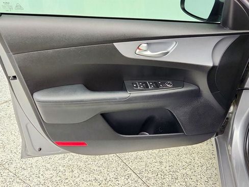 Used 2023 Kia Forte LXS FWD image 10