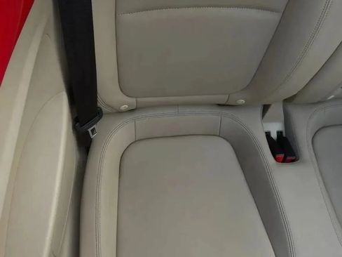 Used 2013 Volkswagen Beetle TDI FWD image 16