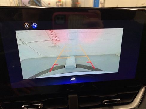 New 2026 Chevrolet Equinox LT w/ Convenience Package II image 9