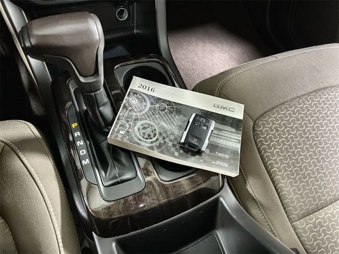 Used 2016 GMC Canyon SLE w/ SLE Convenience Package image 36