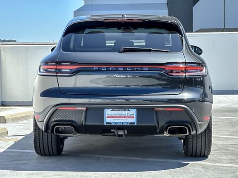 Certified 2026 Porsche Macan AWD/4WD image 7