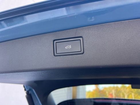 New 2026 Volkswagen Tiguan SE R-Line image 26