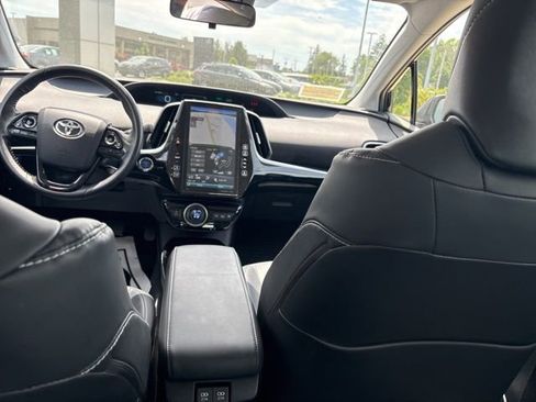 Used 2022 Toyota Prius Prime XLE FWD image 25