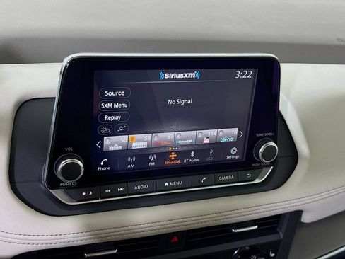 Certified 2025 Nissan Rogue SV w/ SV Premium Package AWD/4WD image 7