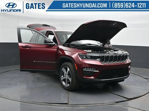 Used 2023 Jeep Grand Cherokee Limited AWD/4WD image 54