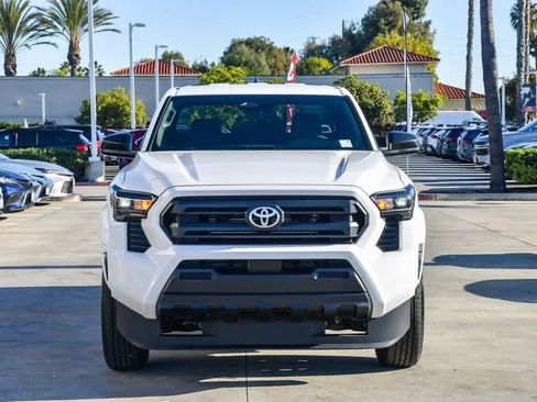 Certified 2025 Toyota Tacoma SR image 2