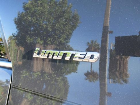 Used 2024 Toyota 4Runner Limited RWD image 14