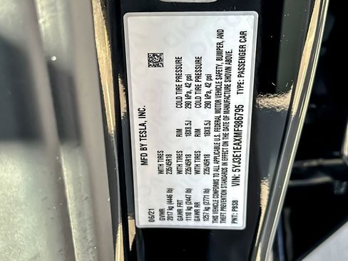 Used 2021 Tesla Model 3 Standard Range Plus image 27