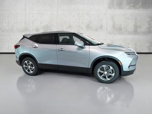 New 2026 Chevrolet Blazer LT image 4