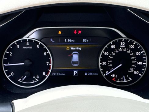 Used 2016 Nissan Murano Platinum w/ Platinum Technology Package FWD image 19