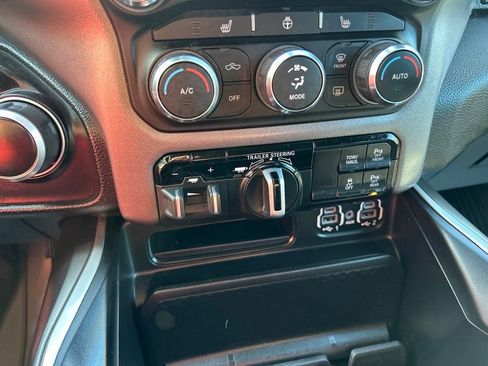 Used 2022 RAM 1500 Big Horn AWD/4WD image 19