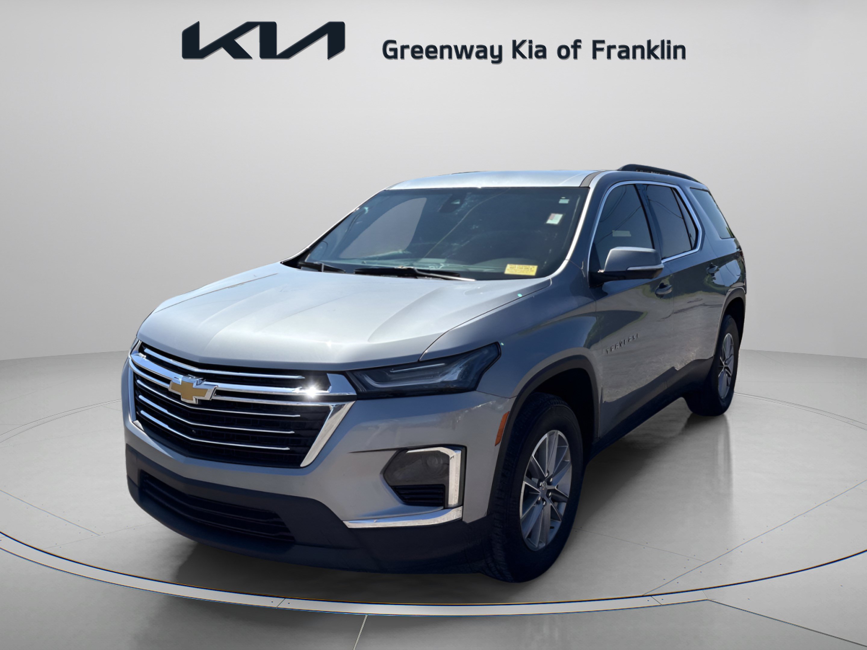 Used 2023 Chevrolet Traverse LT FWD image 3