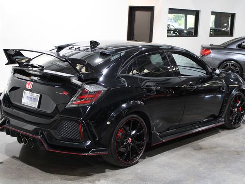 Used 2019 Honda Civic Type R image 12