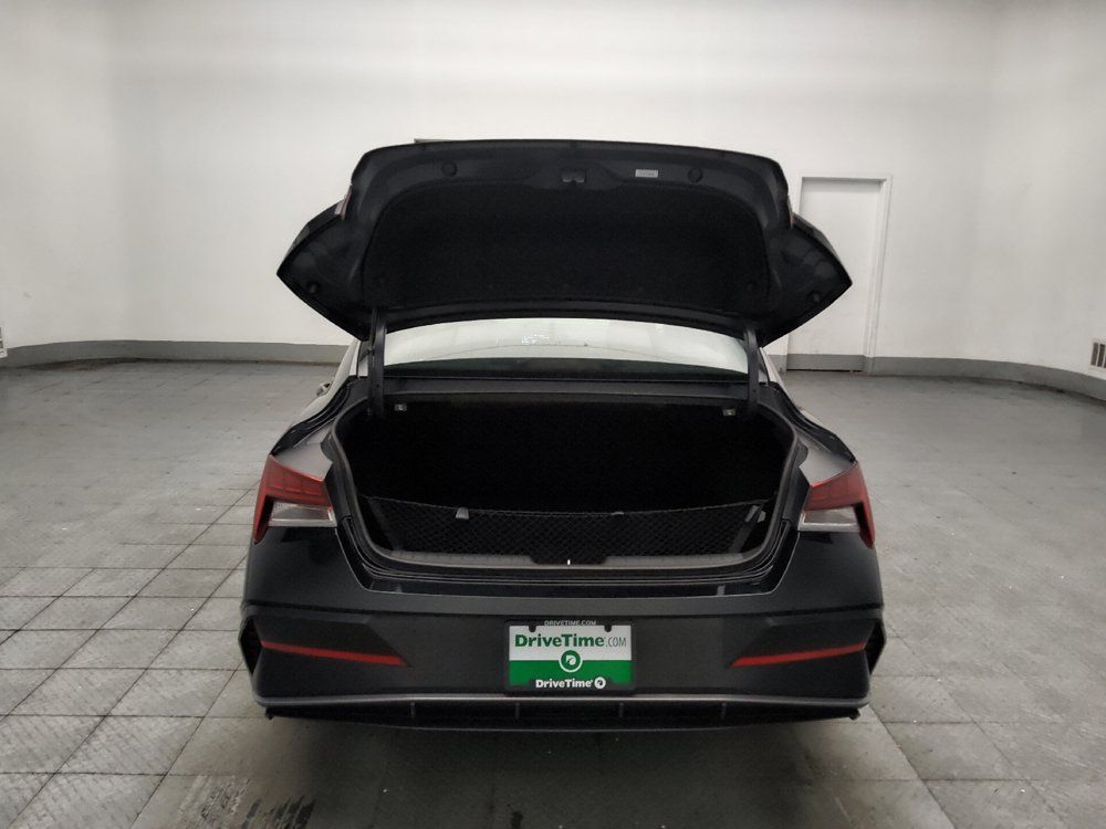 Used 2025 Hyundai Elantra SEL FWD image 29