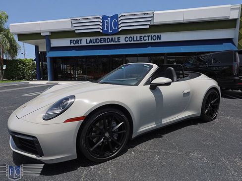 Used 2021 Porsche 911 Carrera image 1