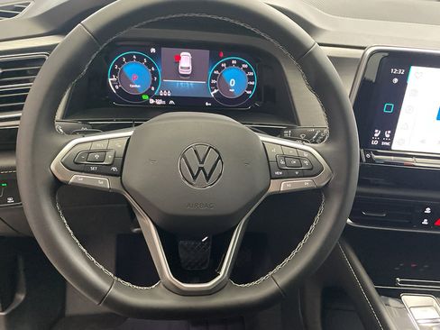 New 2026 Volkswagen Atlas Cross Sport SE image 14