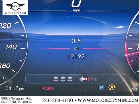 Used 2025 Mercedes-Benz GLC 300 4MATIC image 25