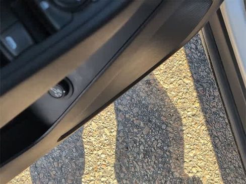 Certified 2020 Chevrolet Equinox LT image 23