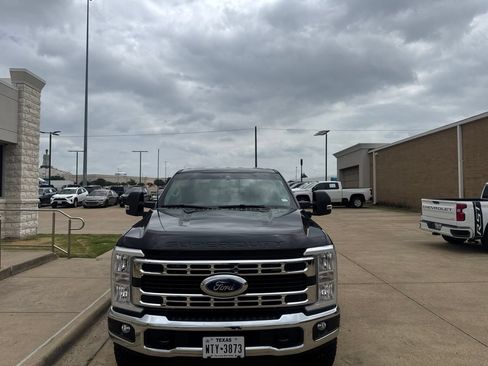 Used 2025 Ford F250 XLT w/ Tremor Off-Road Package AWD/4WD image 2