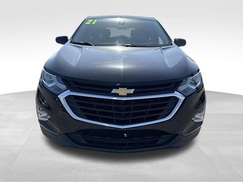 Used 2021 Chevrolet Equinox LT w/ LPO, Floor Liner Package FWD image 9