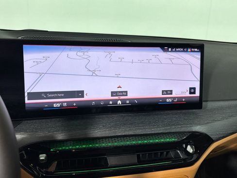 Used 2025 BMW M340i w/ Premium Package image 21