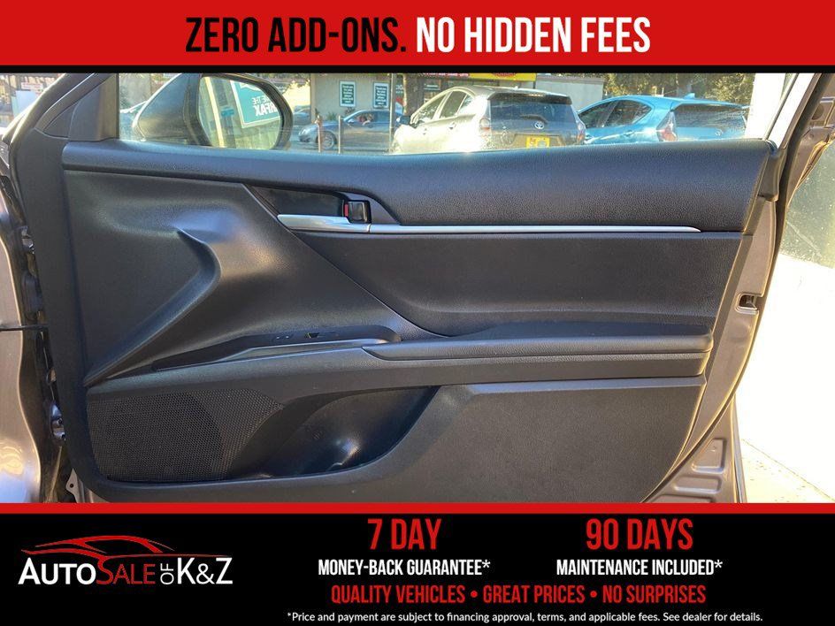Used 2020 Toyota Camry SE FWD image 20