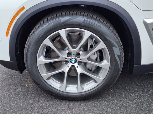 New 2026 BMW X5 xDrive50e AWD/4WD image 7